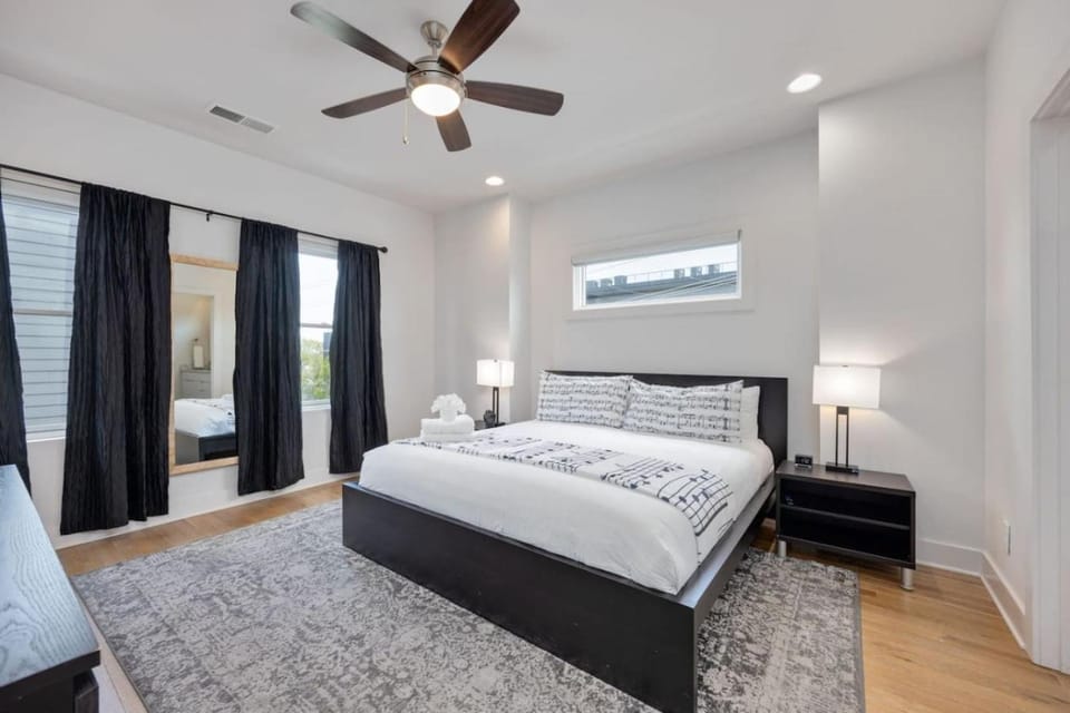 Nashvista Townhome Downtown Views 10 Comfy Beds House in Nashville