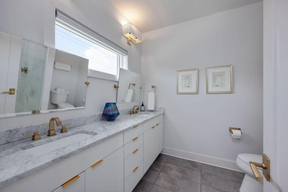 Nashvista Townhome Downtown Views 10 Comfy Beds House in Nashville