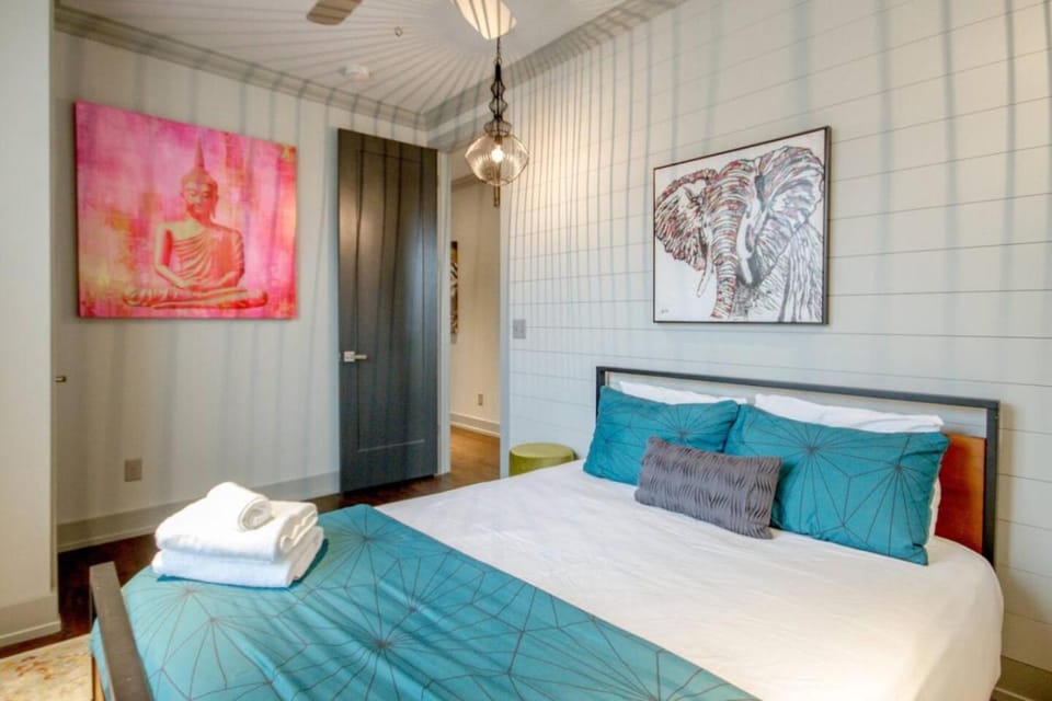 Gulch Getaway The Nash Nest Epic Rooftop House in Nashville