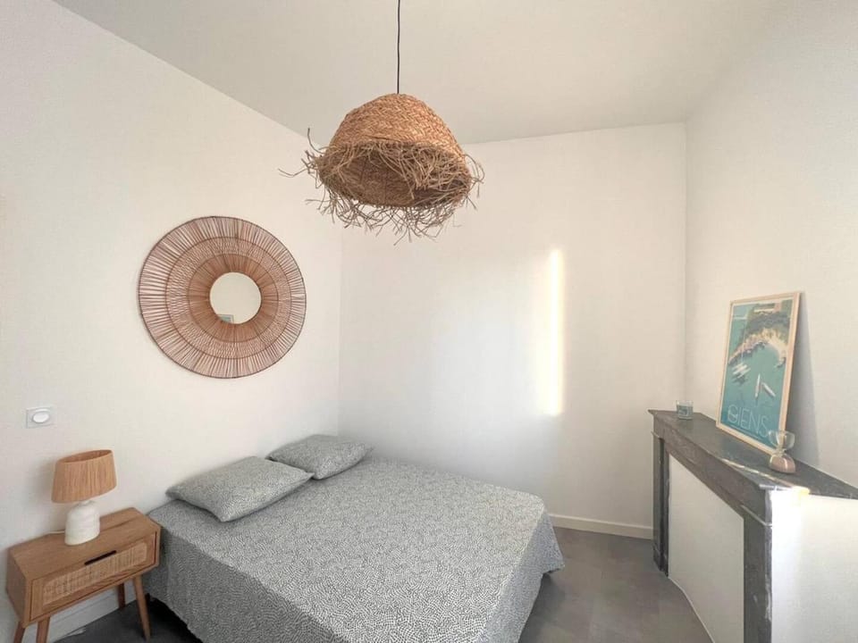 Appartement lumineux proche gare Apartment in Hyères