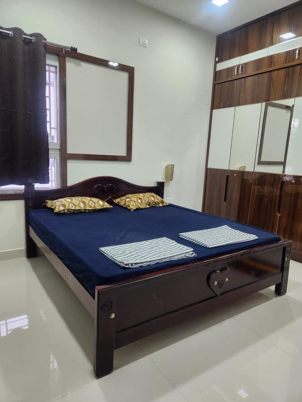 Bedroom, wardrobe