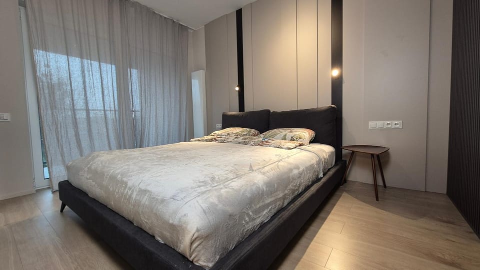 Luxurious Vanilla Apartment, self check-in 24h, free parking, air-conditioning Apartment in Poznan