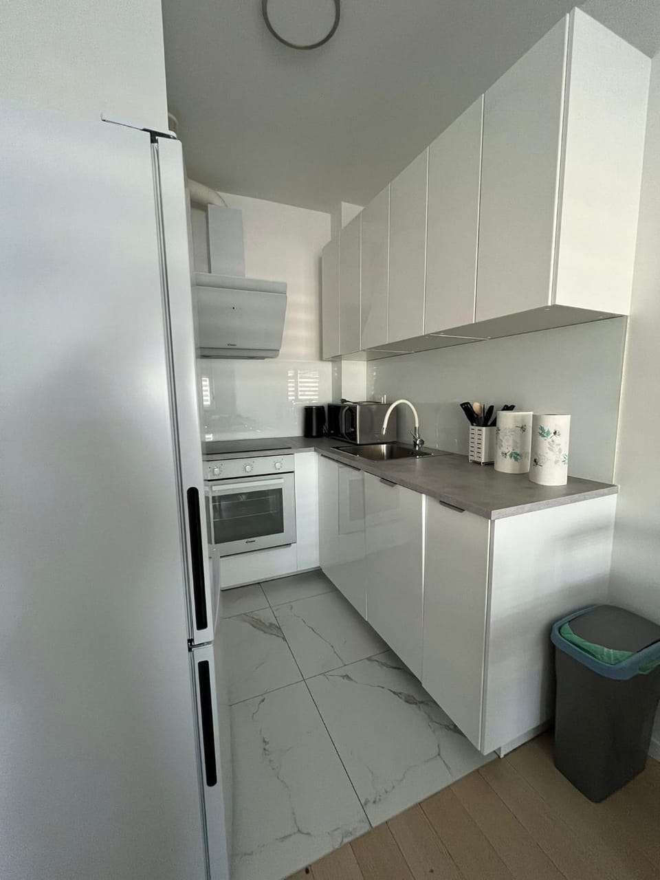 Kitchen or kitchenette, dishwasher, microwave, oven, pet friendly, stove