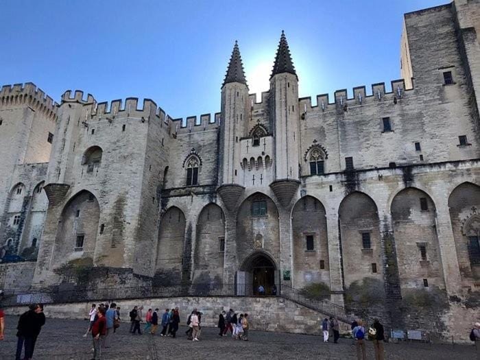 Superbe appartement rénové à 250m des remparts Apartment in Avignon