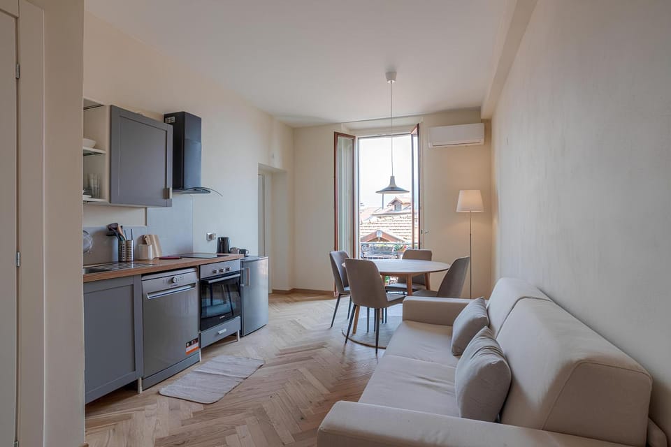 Kitchen or kitchenette, Living room, Dining area