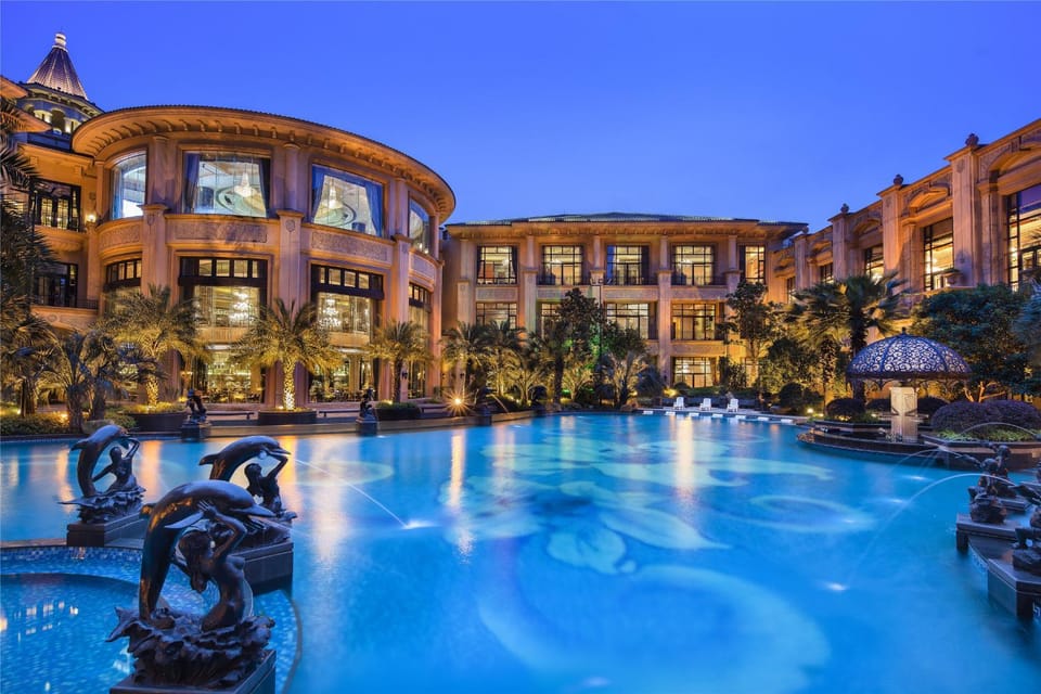Property building, Pool view, Swimming pool, Swimming pool