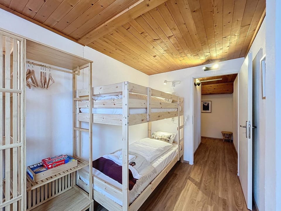 Photo of the whole room, wardrobe