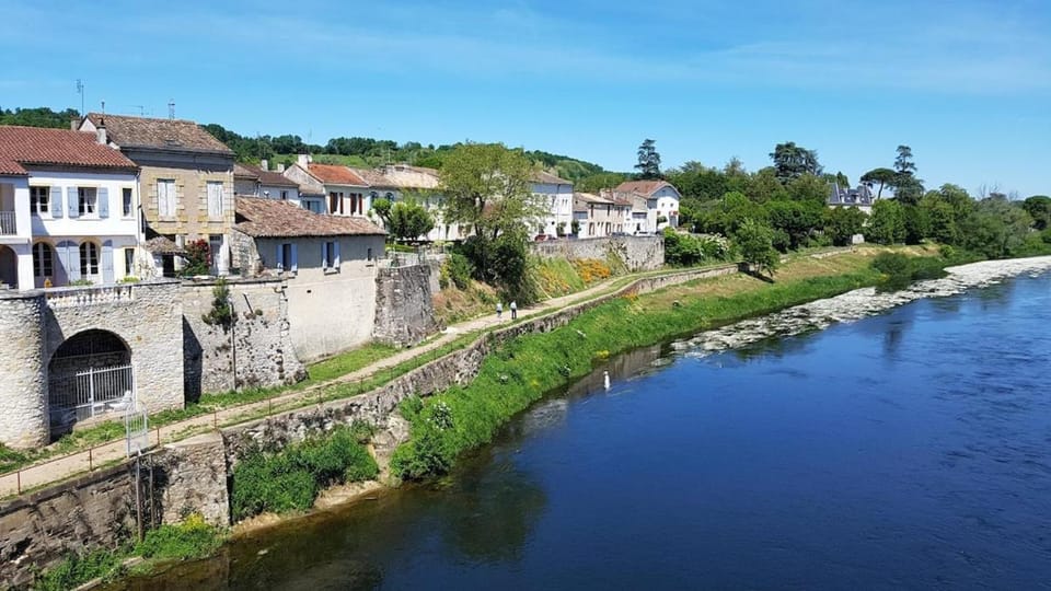 Appartement cosy avec terrasse Apartment in Nouvelle-Aquitaine