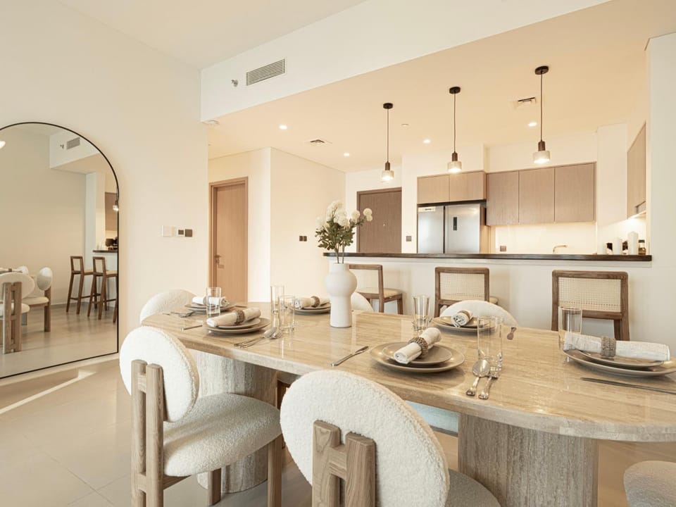 Kitchen or kitchenette, Decorative detail, Dining area