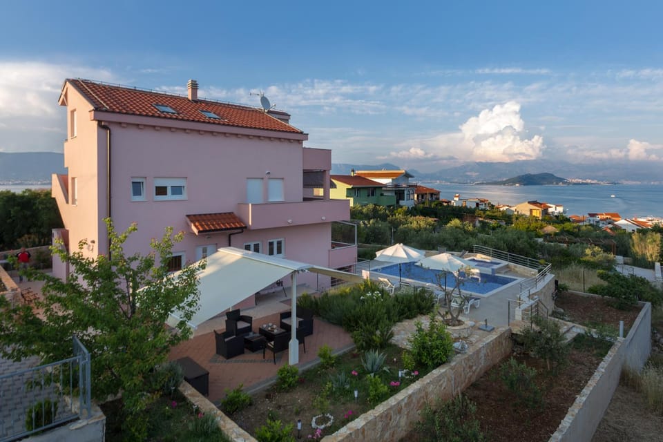 Bird's eye view, Landmark view, Sea view