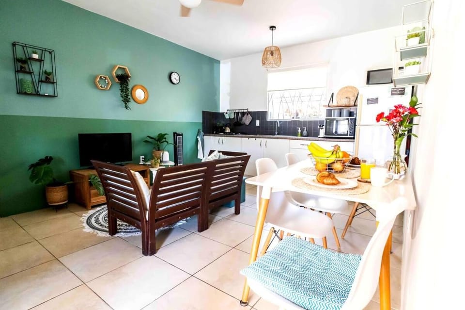 Botanical Apartment Central Boho style 2 pools Apartment in Willemstad