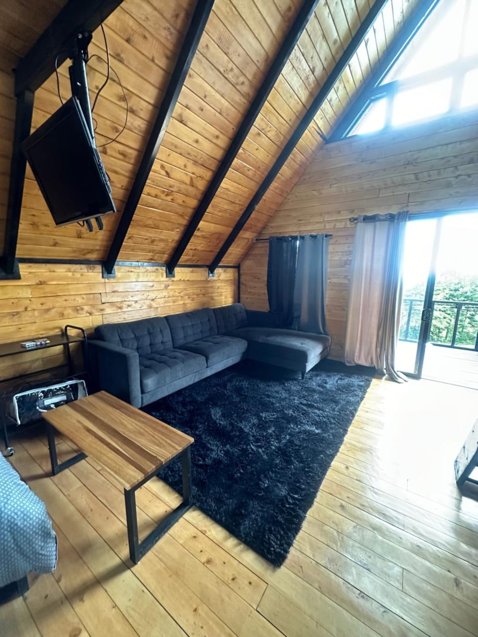 Communal lounge/ TV room