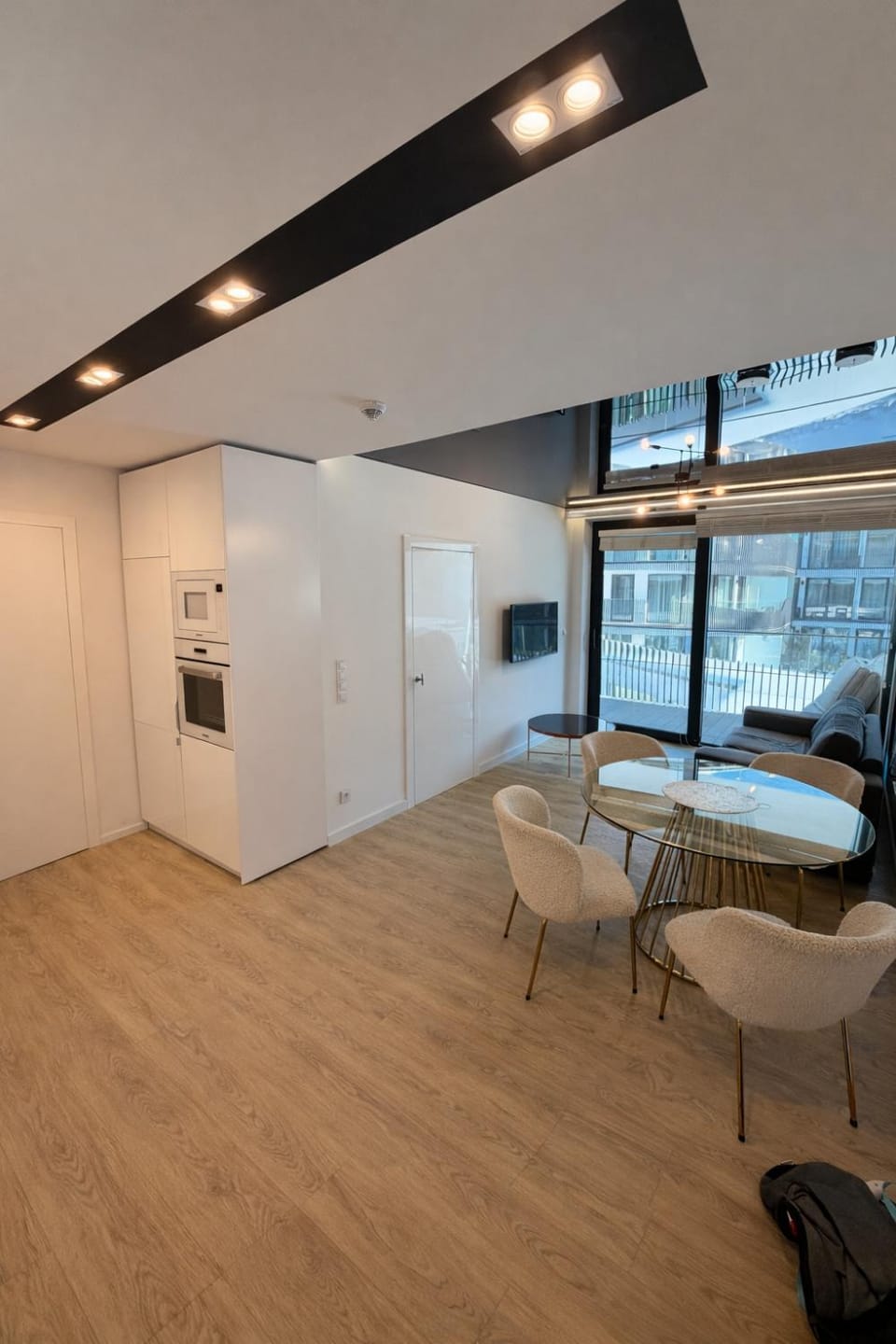 Kitchen or kitchenette, Living room