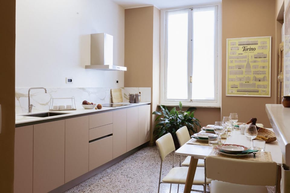 Dining area, kitchen