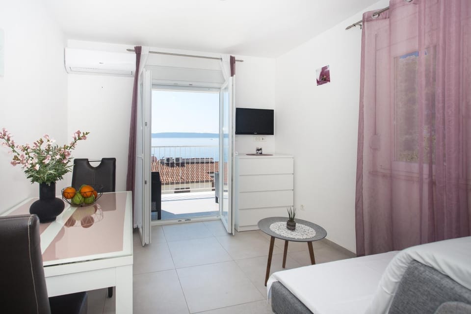 TV and multimedia, Living room, Seating area, Sea view, Sea view