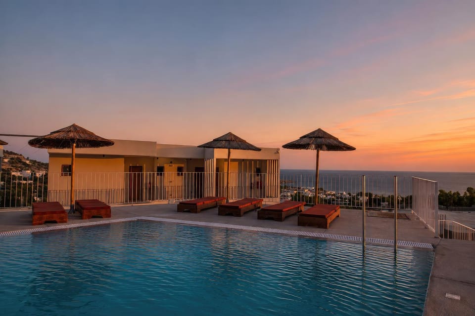 Sea view, Swimming pool, Sunset, sunbed