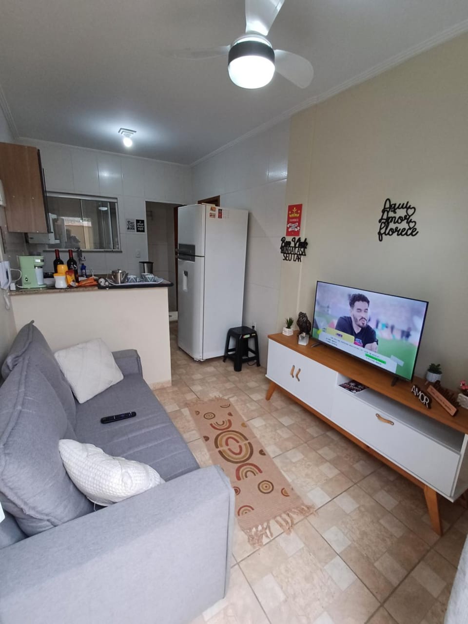 Casa linda e confortável na Penha RJ Próximo ao Ciaa Marinha Cefan Advec Casa do Marinheiro Lespan e Aeroporto internacional Apartment in Rio de Janeiro