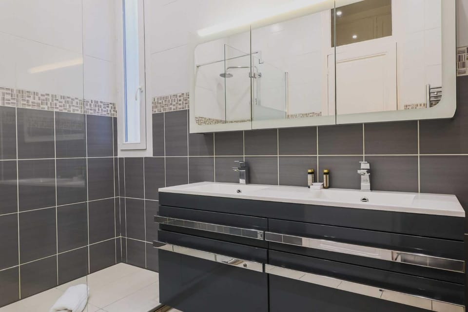 Beautiful Apt - 2BD 6P - Beaugrenelle Apartment in Paris