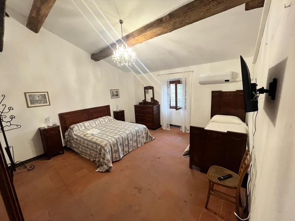 TV and multimedia, Bedroom, air conditioner