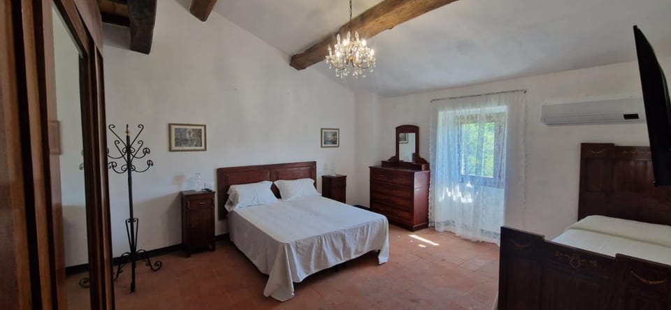 TV and multimedia, Bedroom, air conditioner