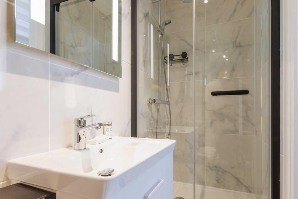 Shower, Bathroom