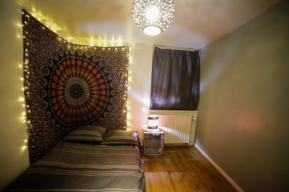 Bruxelles centre petite chambre privée au Sablon ! Bed and Breakfast in Brussels