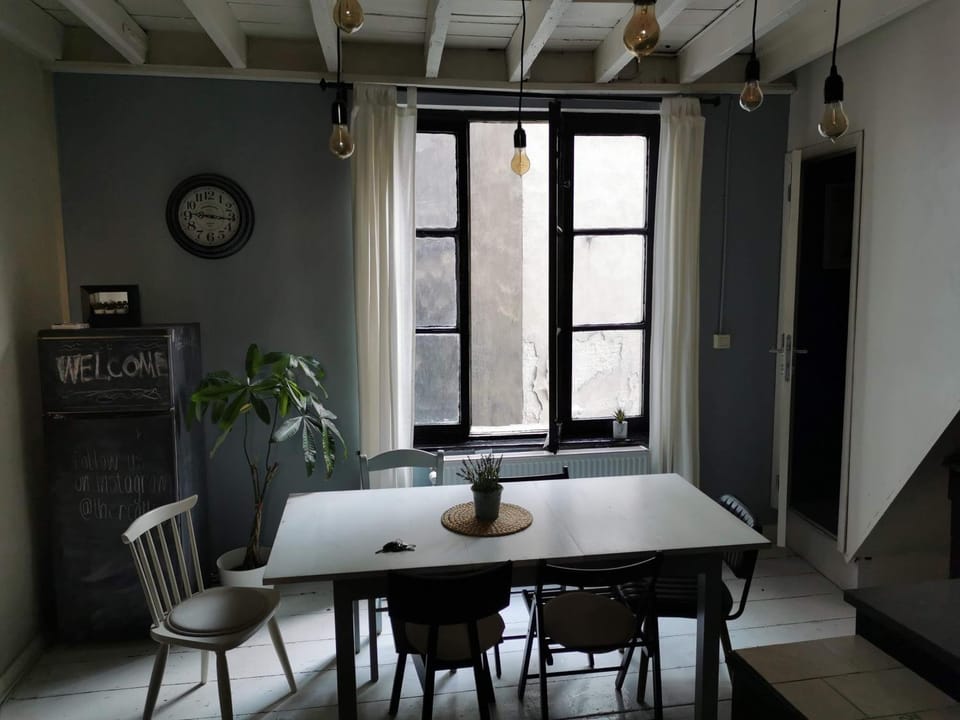 Bruxelles centre petite chambre privée au Sablon ! Bed and Breakfast in Brussels