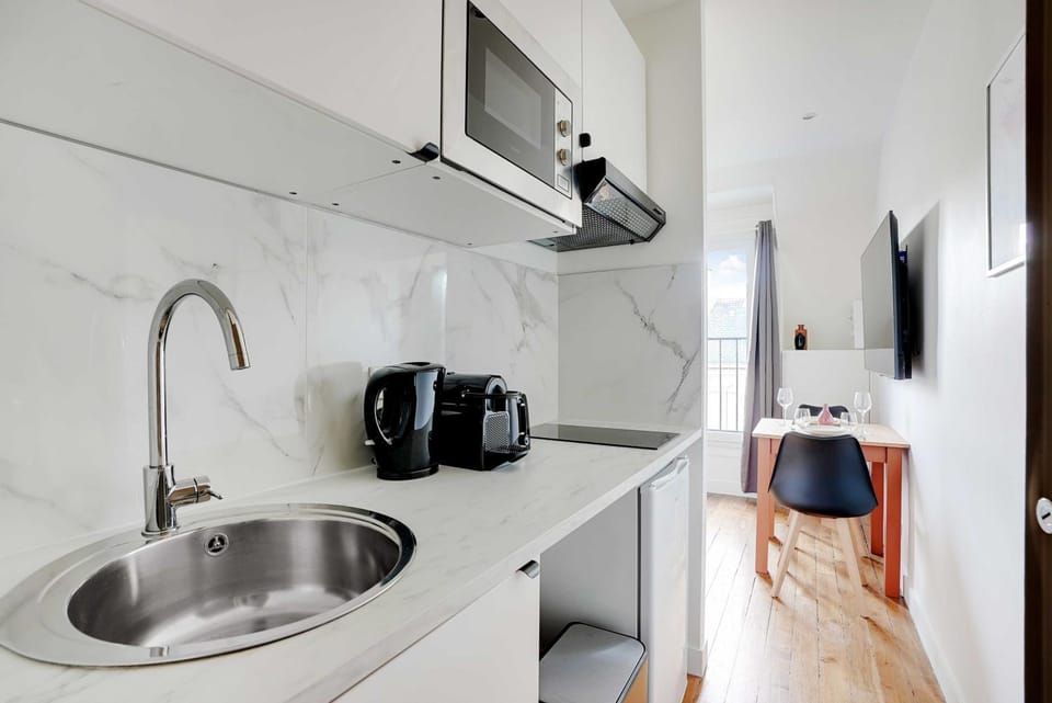 Kitchen or kitchenette, stove