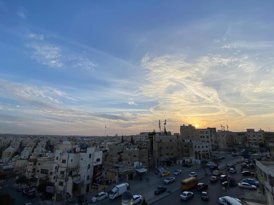 Day, Neighbourhood, Natural landscape, Bird's eye view, City view, Street view, Location, Sunrise