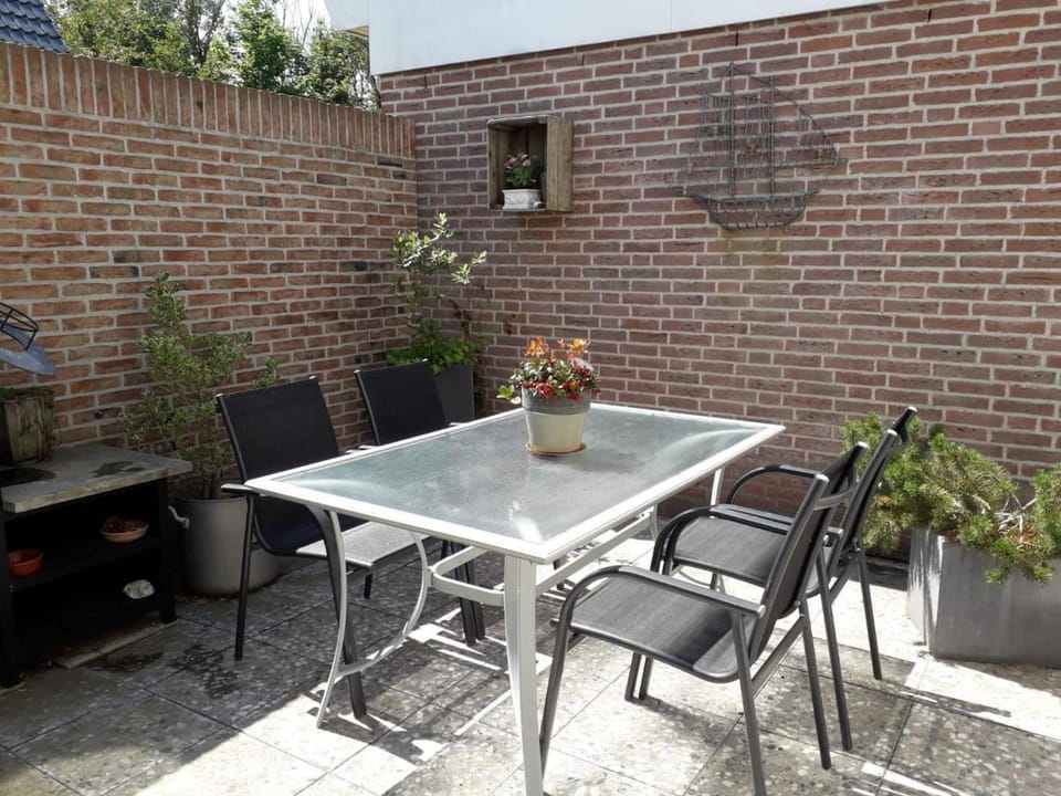 Property building, Balcony/Terrace