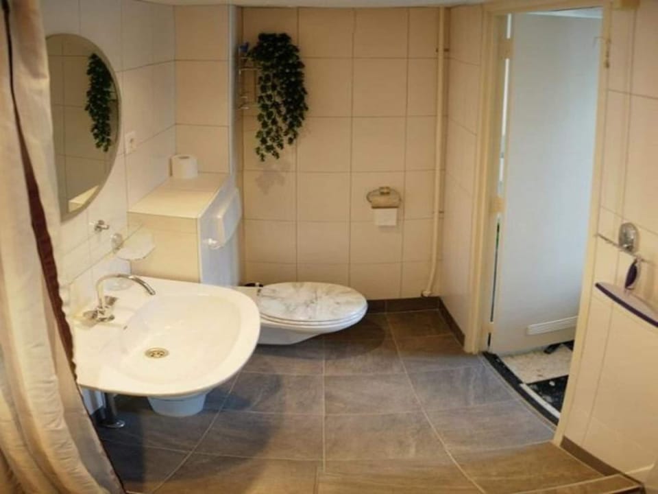 Property building, Bathroom