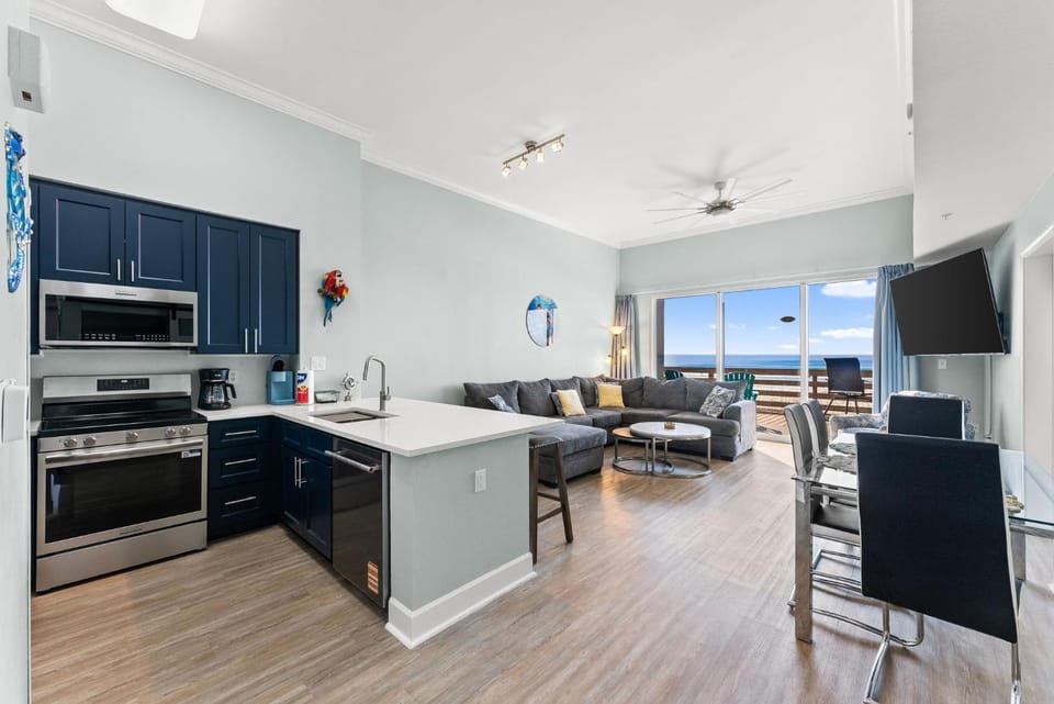 Tidewater Resort! Ground Floor! Free Beach Chairs! by Dolce Vita Getaways PCB Apartment in Panama City Beach