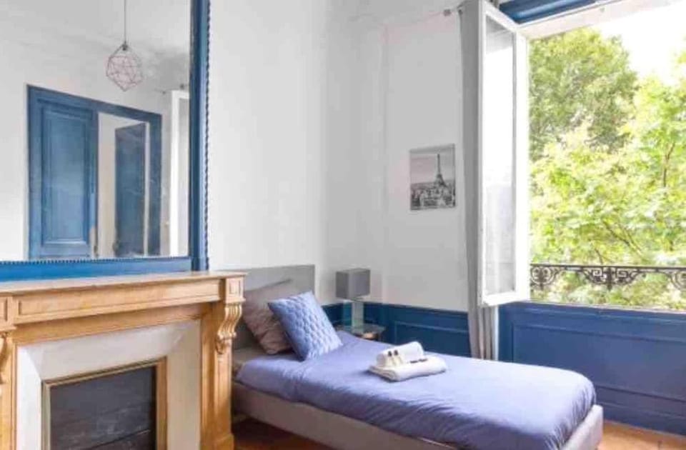 Appartement Haussmannien Saint Michel Notre Dame Apartment in Paris