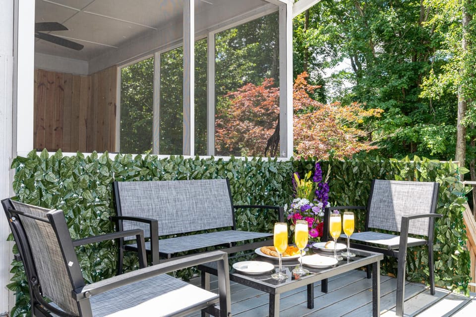 Patio, Seating area