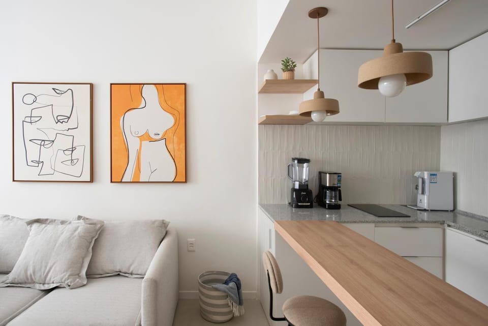New Studio one block from Copacabana Beach & Ipanema! Apartment in Rio de Janeiro