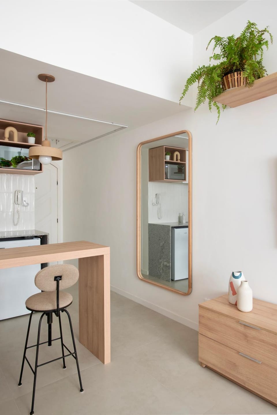 New Studio one block from Copacabana Beach & Ipanema! Apartment in Rio de Janeiro