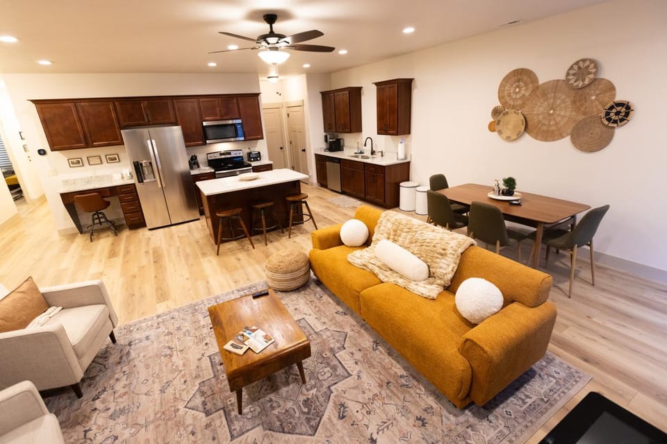 Living room, Dining area, kitchen