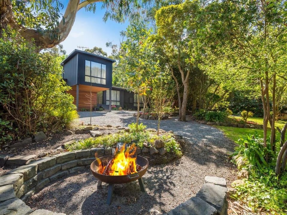 Camellia Grove Retreat House in Macedon