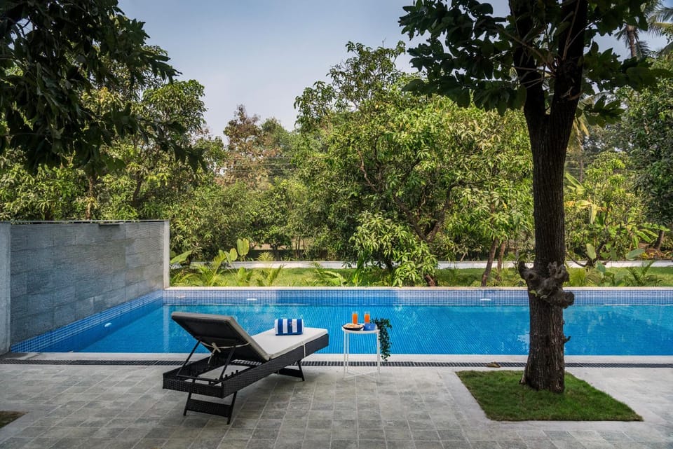 Natural landscape, Garden view, Pool view, Swimming pool, Swimming pool, sunbed