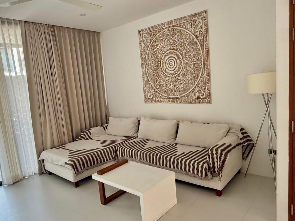 Modern 2-BR townhouse walking distance to the beach Villa in Ko Samui