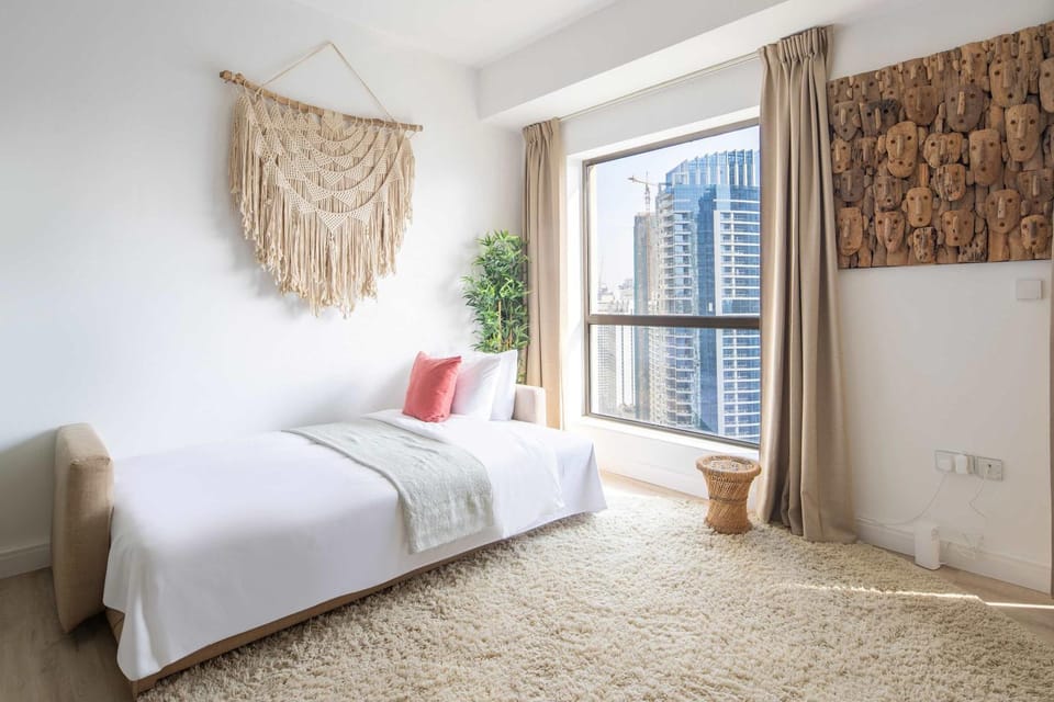 Frank Porter - Bahar 6 Apartment in Dubai
