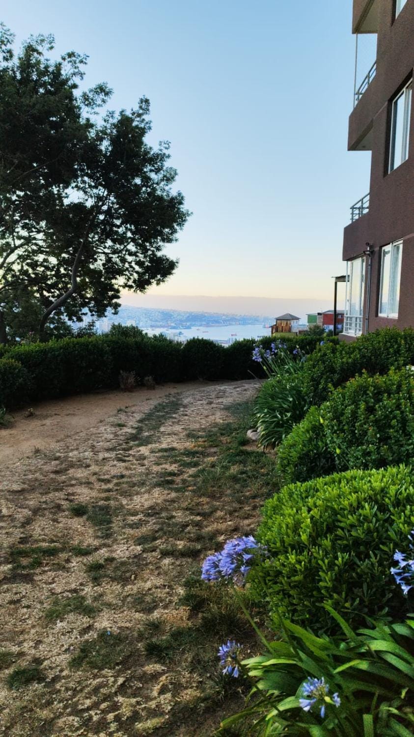 Exclusive 5P Family Apartment with ocean views Apartment in Valparaiso