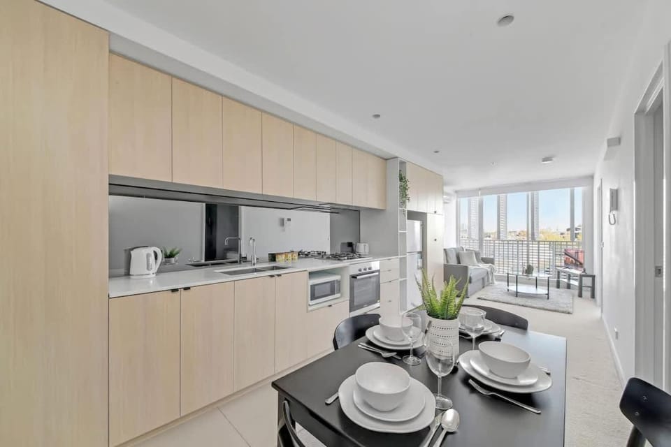 Central 2BR Near Queen Victoria Market Apartment in Melbourne