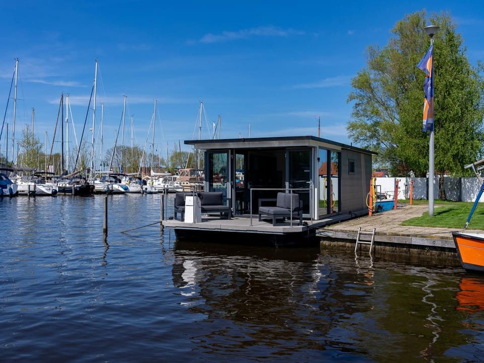 Property building, Lake view