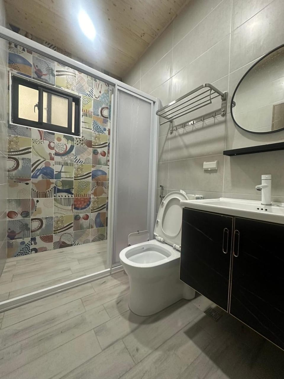 Shower, Toilet, Bathroom