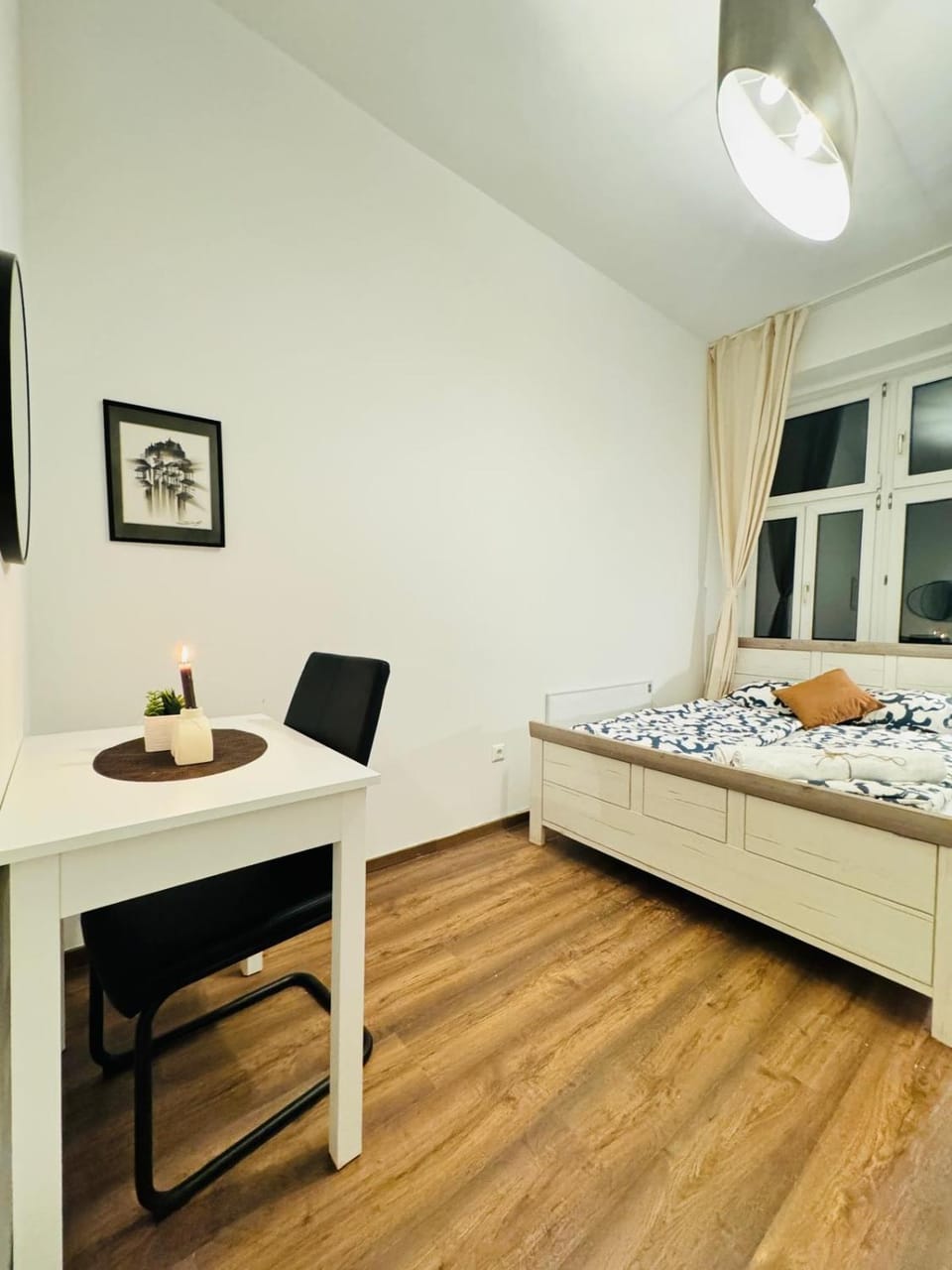 Bed, Bedroom