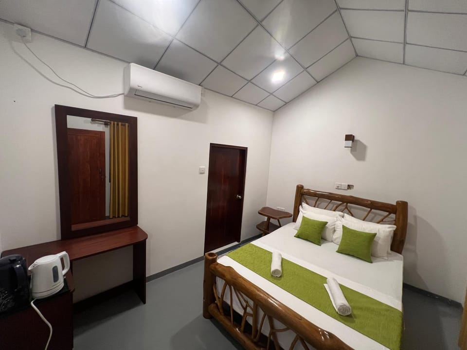 Bed, Bedroom, air conditioner