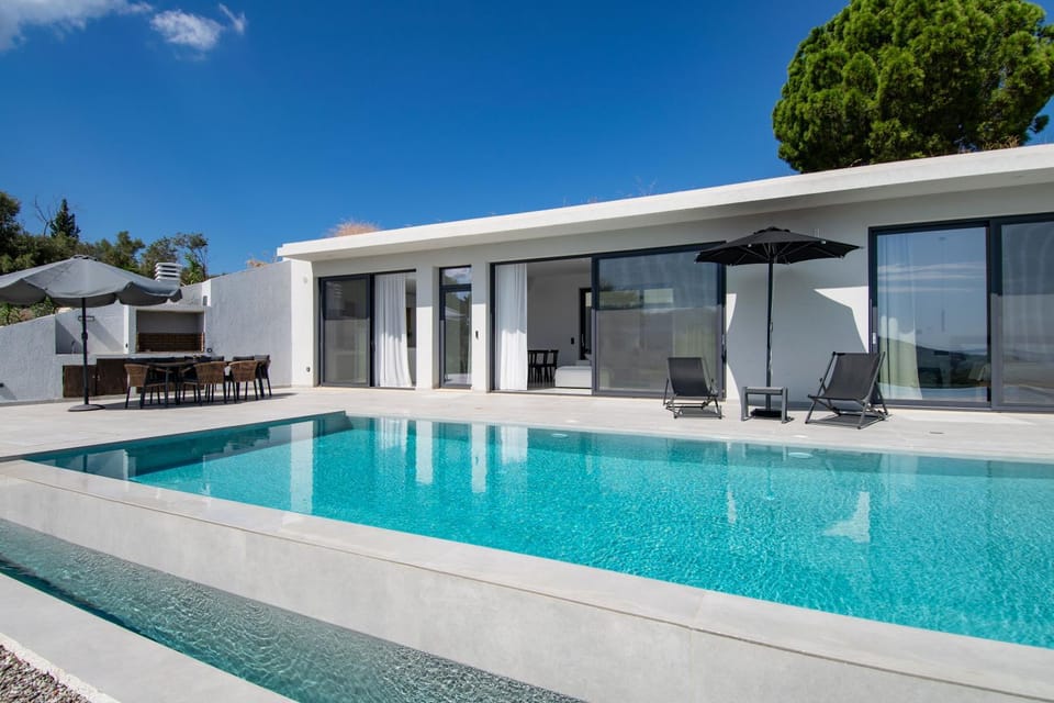 Property building, Patio, Swimming pool
