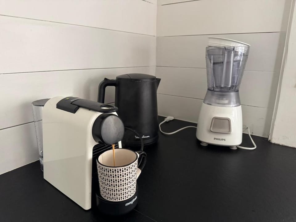Coffee/tea facilities, Kitchen or kitchenette