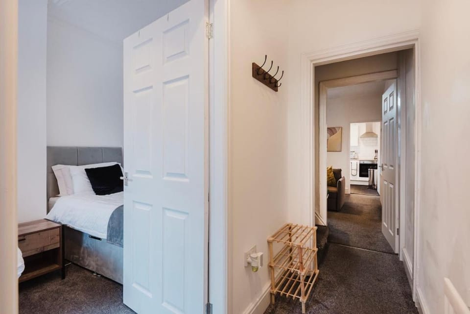 Free parking, late check out CoOp Live Etihad Stadium 3-bed house Apartment in Manchester